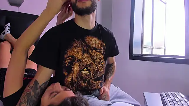 2 fire online show from December 19, 2025, 8:05 pm