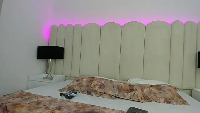 Alanha   online show from October 22, 2025, 7:57 pm