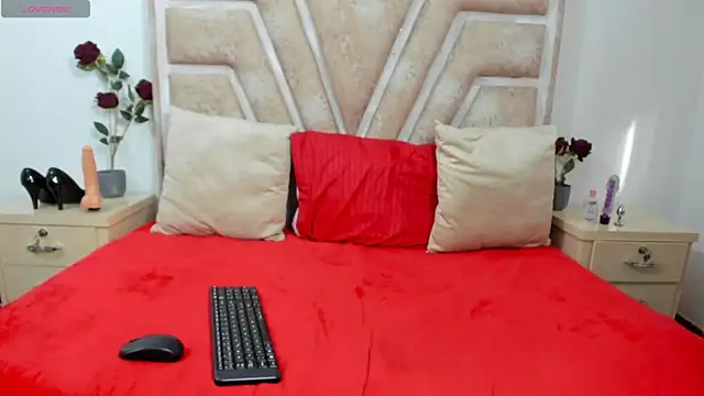 SamanthaJonns online show from October 14, 2025, 11:44 am