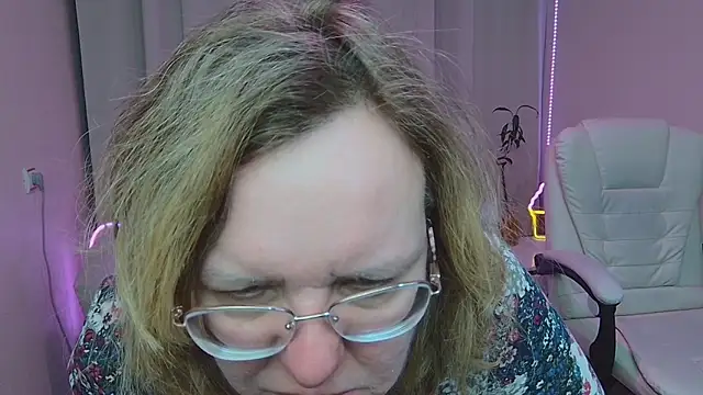 VestaWoody online show from January 18, 2026, 1:04 pm