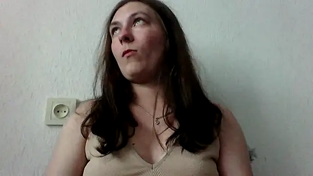 Twolatte1520 online show from May 28, 2026, 1:08 pm