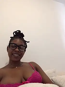 CurvyGoddessXxx online show from October 5, 2025, 2:04 pm