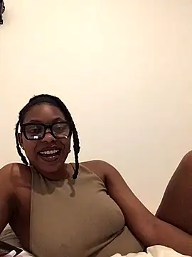 CurvyGoddessXxx online show from October 8, 2025, 6:38 pm