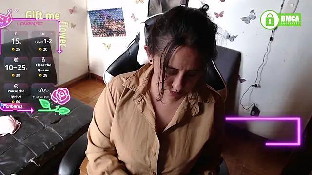 MelRaiise online show from December 3, 2025, 2:59 pm