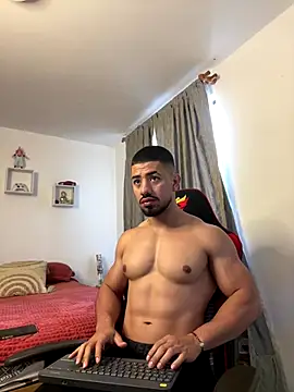 Ezzio Scolaro online show from December 3, 2025, 12:36 pm