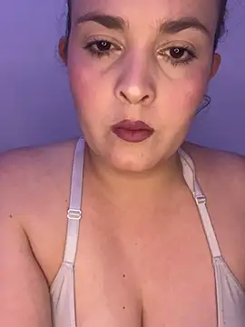 Anyhot latina online show from November 9, 2025, 10:41 pm