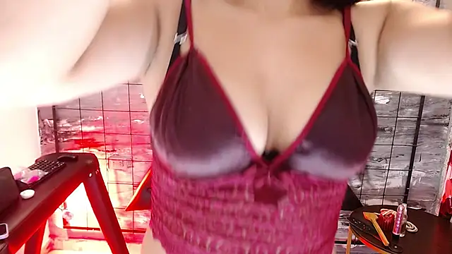 Lily Walker online show from October 15, 2025, 12:38 pm