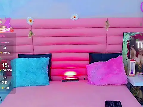 Snapshot of miss_dania75 chatting on November 15, 2025, 4:25 pm miss dania75 online show from November 15, 2025, 4:25 pm