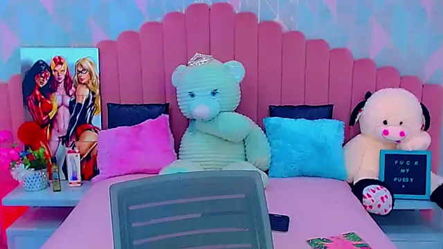 Snapshot of miss_dania75 chatting on November 25, 2025, 5:18 am miss dania75 online show from November 25, 2025, 5:18 am