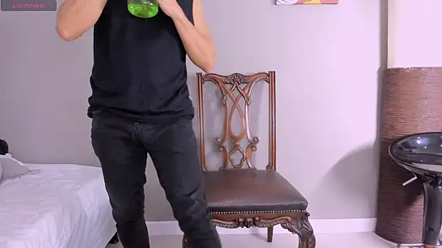  axelking  online show from October 21, 2025, 11:44 am