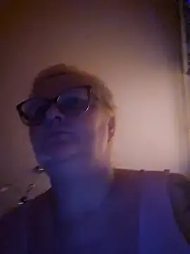 NieMaJazdyBezGwiazdy7883 online show from November 2, 2025, 7:44 am