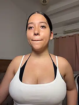 Nhefertary online show from April 15, 2026, 3:57 am