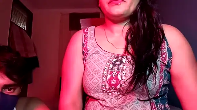 Snapshot of horny_milf_couple chatting on April 26, 2026, 10:57 am horny milf couple online show from April 26, 2026, 10:57 am