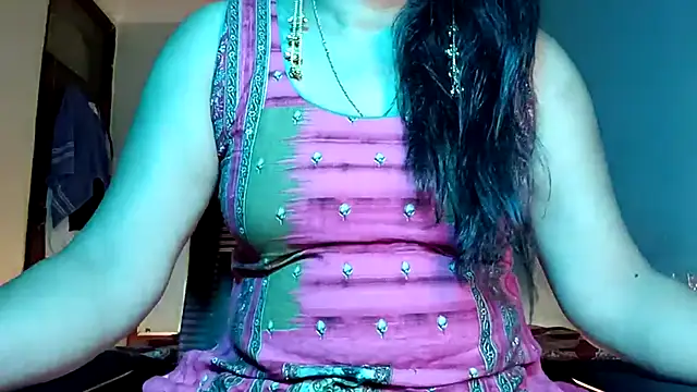 Snapshot of horny_milf_couple chatting on May 31, 2026, 12:08 am horny milf couple online show from May 31, 2026, 12:08 am