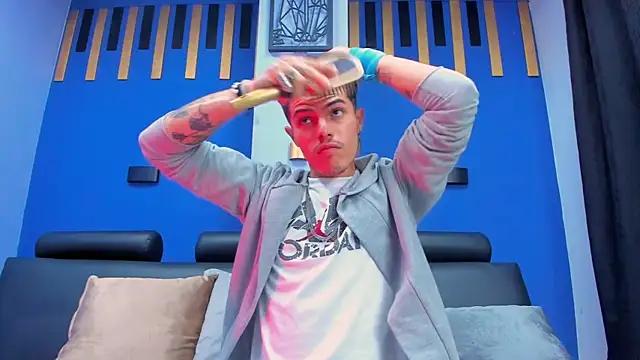 imsammytop online show from October 27, 2025, 11:36 am