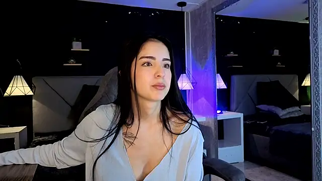 Snapshot of giapearl25 chatting on December 2, 2025, 2:23 pm giapearl25 online show from December 2, 2025, 2:23 pm