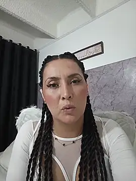 Nina-Velour online show from October 17, 2025, 12:14 am