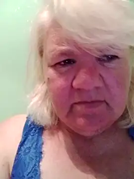 LusiyaGold5 online show from July 2, 2026, 9:32 pm