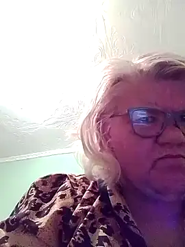 LusiyaGold5 online show from July 4, 2026, 10:27 pm