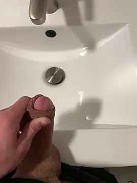 Snapshot of maksinka2006 chatting on October 13, 2025, 4:29 pm maksinka2006 online show from October 13, 2025, 4:29 pm