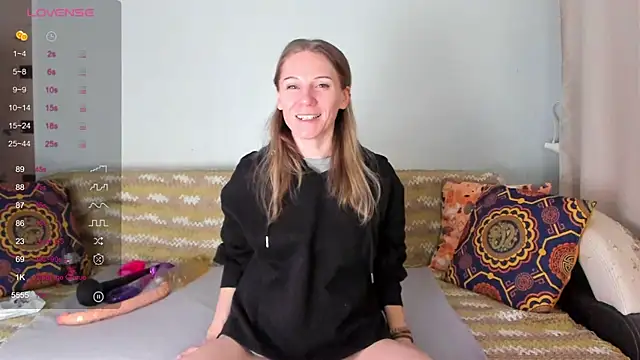 Amalia Mio online show from December 17, 2025, 8:09 am