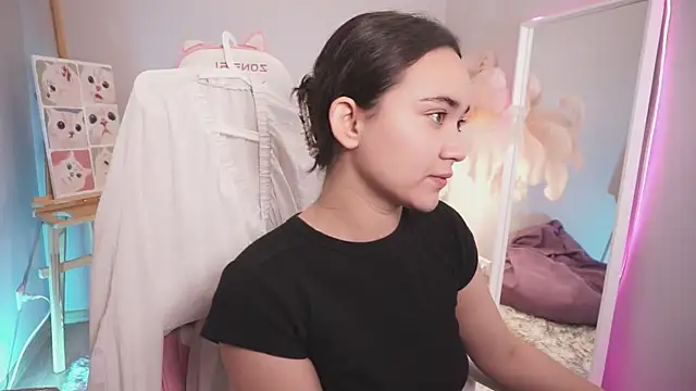 Snapshot of ShadowLotus_ chatting on October 30, 2025, 6:04 am ShadowLotus  online show from October 30, 2025, 6:04 am