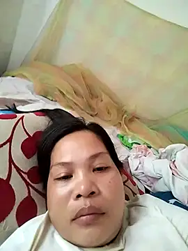 shyhotpinay 32 online show from October 20, 2025, 2:23 am