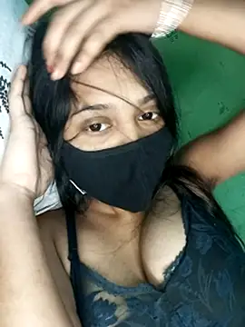 JANVI30 online show from November 11, 2025, 8:09 pm