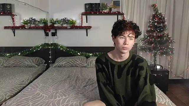 Snapshot of Cute_Mike chatting on December 21, 2025, 11:23 pm Cute Mike online show from December 21, 2025, 11:23 pm