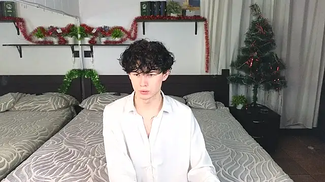 Snapshot of Cute_Mike chatting on January 11, 2026, 1:05 pm Cute Mike online show from January 11, 2026, 1:05 pm