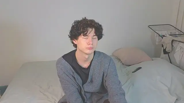 Snapshot of Cute_Mike chatting on February 5, 2026, 9:36 am Cute Mike online show from February 5, 2026, 9:36 am