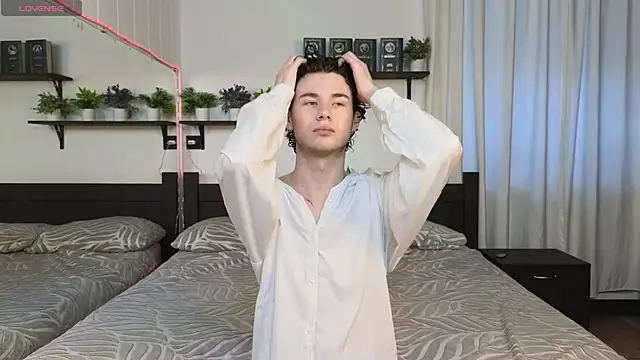 Snapshot of Cute_Mike chatting on February 8, 2026, 10:18 am Cute Mike online show from February 8, 2026, 10:18 am