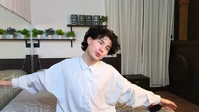 Snapshot of Cute_Mike chatting on February 12, 2026, 4:24 pm Cute Mike online show from February 12, 2026, 4:24 pm