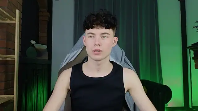 Snapshot of Cute_Mike chatting on February 20, 2026, 2:06 pm Cute Mike online show from February 20, 2026, 2:06 pm