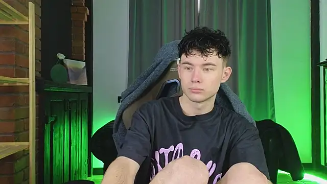 Snapshot of Cute_Mike chatting on February 22, 2026, 5:08 am Cute Mike online show from February 22, 2026, 5:08 am