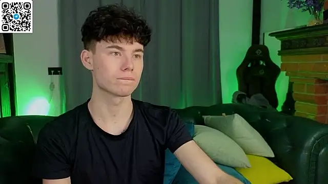 Snapshot of Cute_Mike chatting on March 1, 2026, 8:00 pm Cute Mike online show from March 1, 2026, 8:00 pm