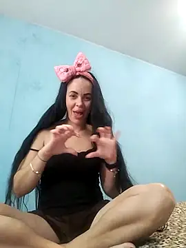 Stefaniyaxq online show from November 7, 2025, 8:25 am