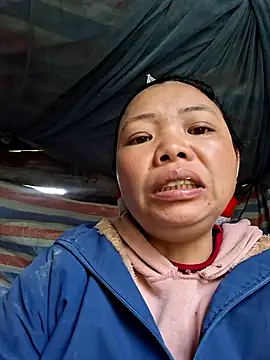 miomio-12 online show from February 4, 2026, 6:52 am