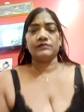 rashmi hott online show from October 6, 2025, 8:01 am