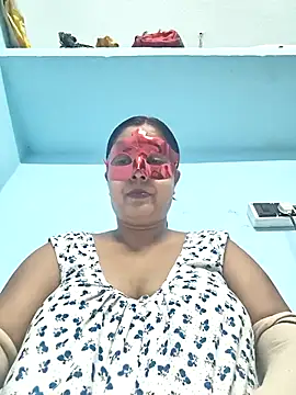 misti02 online show from October 10, 2025, 5:01 pm