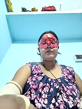 misti02 online show from October 13, 2025, 5:57 pm