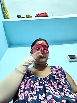 misti02 online show from October 14, 2025, 5:25 pm