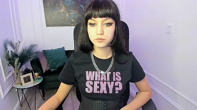 TiffanyYounge online show from March 20, 2026, 4:23 pm