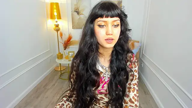 TiffanyYounge online show from April 3, 2026, 12:14 pm