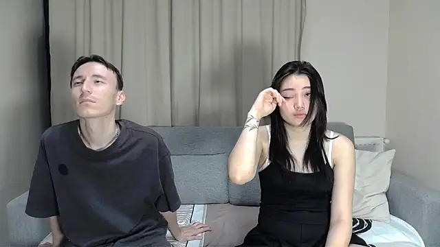 Snapshot of KyleAndJulia chatting on October 16, 2025, 6:31 pm KyleAndJulia online show from October 16, 2025, 6:31 pm