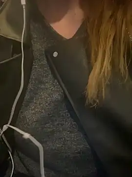 melisss2 online show from November 27, 2025, 2:30 pm