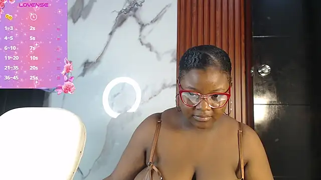 Snapshot of Kim_Browns chatting on May 8, 2026, 2:28 am Kim Browns online show from May 8, 2026, 2:28 am