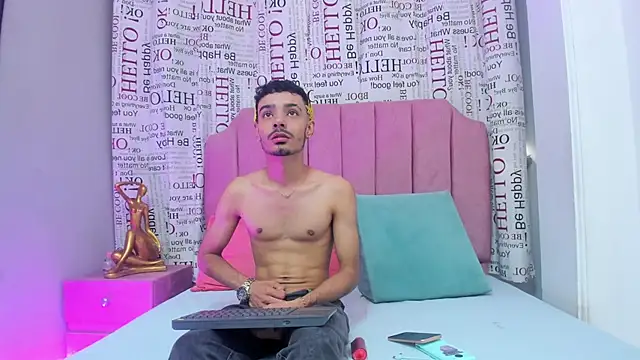 Snapshot of Timothe_Evans chatting on October 21, 2025, 8:31 pm Timothe Evans online show from October 21, 2025, 8:31 pm