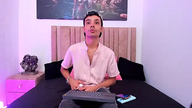 Snapshot of Timothe_Evans chatting on November 15, 2025, 8:38 pm Timothe Evans online show from November 15, 2025, 8:38 pm