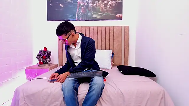 Snapshot of Timothe_Evans chatting on November 20, 2025, 8:19 pm Timothe Evans online show from November 20, 2025, 8:19 pm